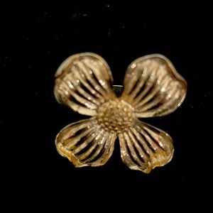 Stella & Dot Gold Four Petal Adjustable Ring